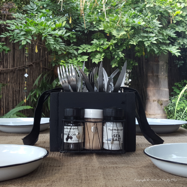 Recycled Handbag Picnic Caddy Recycled Handbag Picnic Caddy