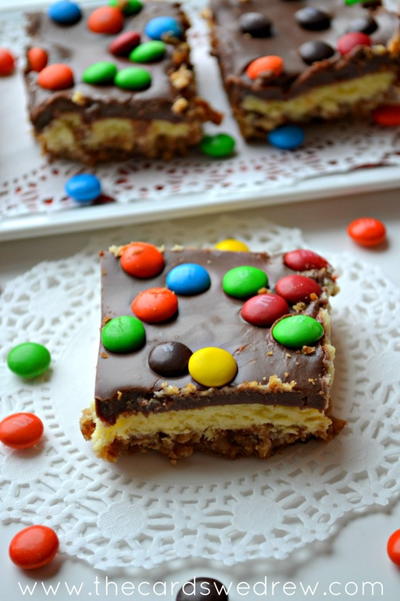 MM Cheesecake Bars with Pretzel Crust M&M Cheesecake Bars with Pretzel Crust