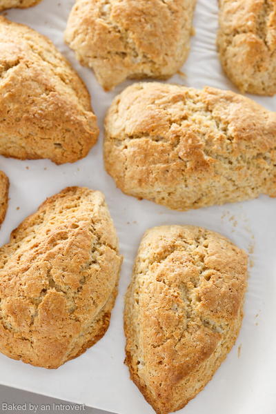 Vanilla Cardamom Scones Vanilla Cardamom Scones
