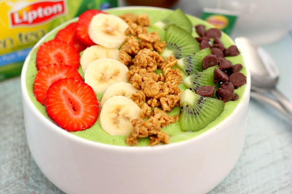 Banana Kiwi Green Smoothie Bowl Banana Kiwi Green Smoothie Bowl