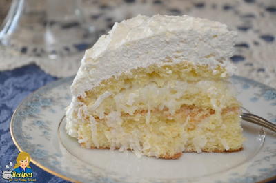 Easy Coconut Cake with 5 Simple Ingredients