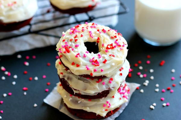Red Velvet Baked Donuts Red Velvet Baked Donuts