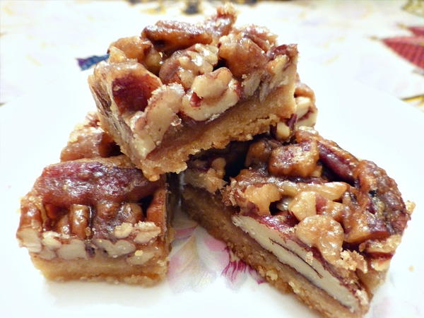 Sweet and Salty Pecan Bars Sweet and Salty Pecan Bars