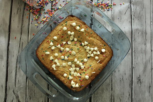 Funfetti Dump Cake Funfetti Dump Cake