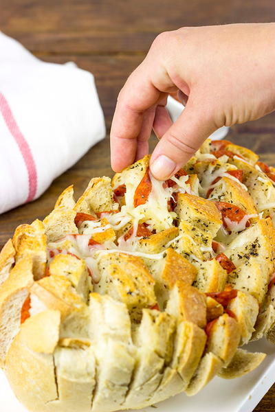 Pepperoni Pizza Pull Apart Bread Pepperoni Pizza Pull Apart Bread