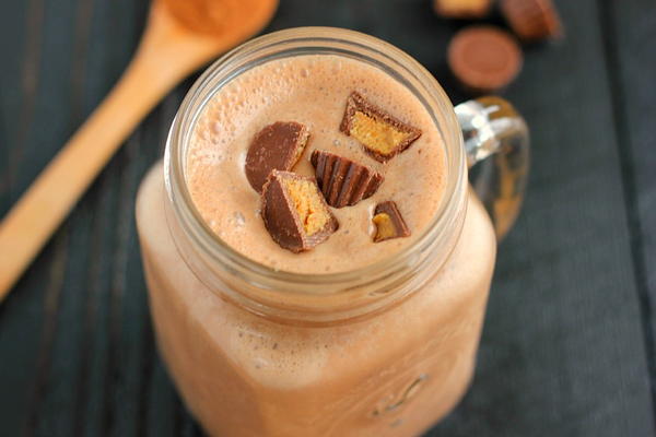 Chocolate Peanut Butter Cup Smoothie Chocolate Peanut Butter Cup Smoothie
