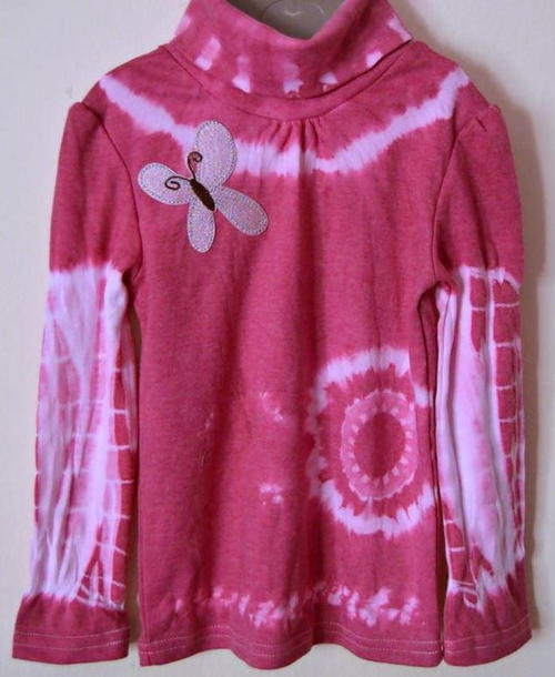 Pink Butterfly DIY Tie-Dye Shirt Pink Butterfly DIY Tie-Dye Shirt
