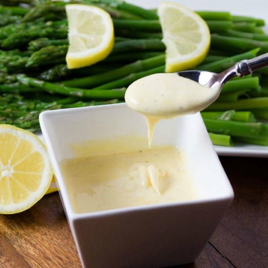 Asparagus with Easy Blender Hollandaise Sauce Asparagus with Easy Blender Hollandaise Sauce