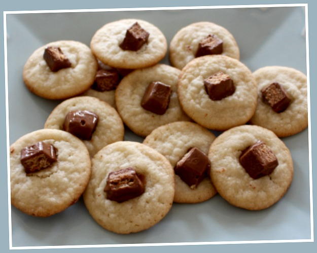 2 Ingredient Kit Kat Sugar Cookies 2 Ingredient Kit Kat Sugar Cookies