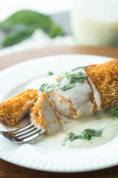 Light Chicken with Basil Cream Sauce Light Chicken with Basil Cream Sauce