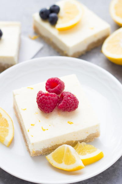 Lemon Greek Yogurt Cheesecake Bars