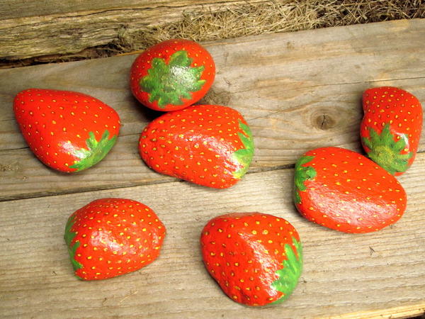 Painted Strawberry Rock Crafts Painted Strawberry Rock Crafts