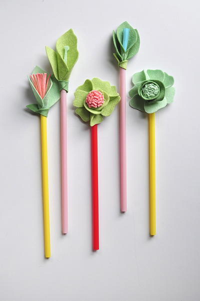 Lovely Felt Flowers Lovely Felt Flowers