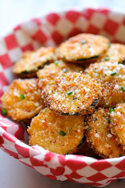 Healthy Zucchini Parmesan Crisps Healthy Zucchini Parmesan Crisps