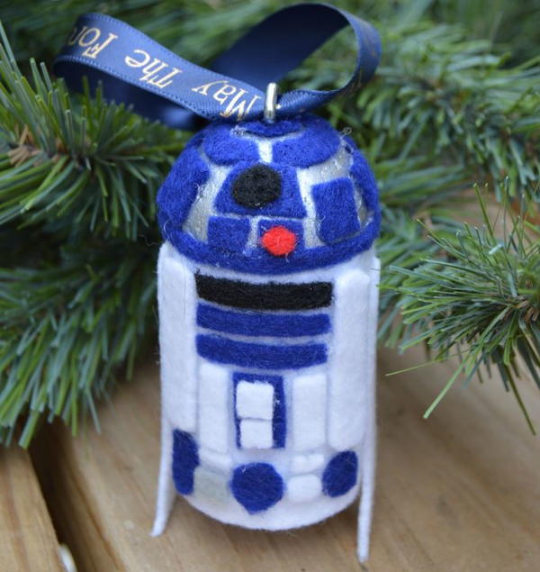 Felt R2-D2 Christmas Ornament Craft Felt R2-D2 Christmas Ornament Craft