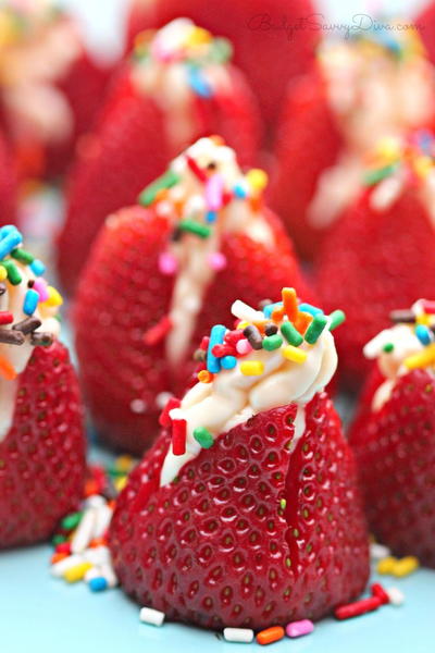 Cheesecake-Stuffed Strawberries Recipe Cheesecake-Stuffed Strawberries Recipe