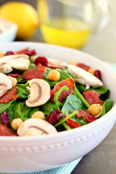 Cranberry Mushroom Spinach Salad