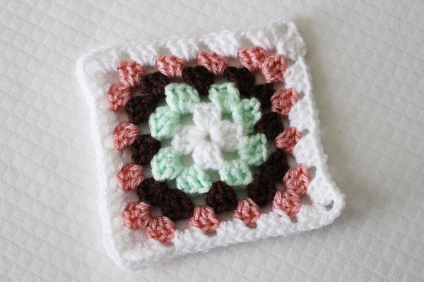 Traditional Granny Square (6in by 6in) Traditional Granny Square (6in by 6in)