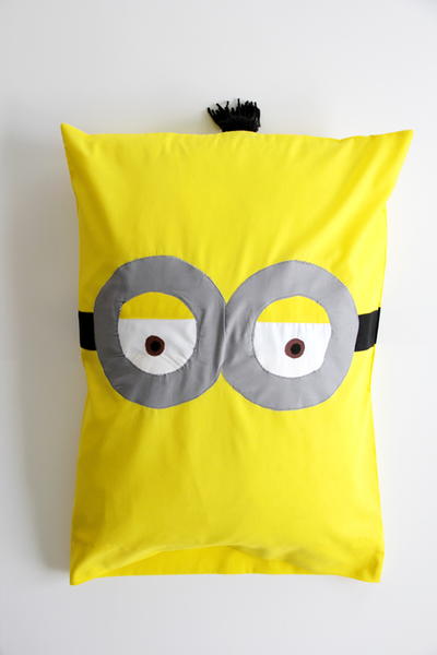 Minion DIY Pillowcase Minion DIY Pillowcase