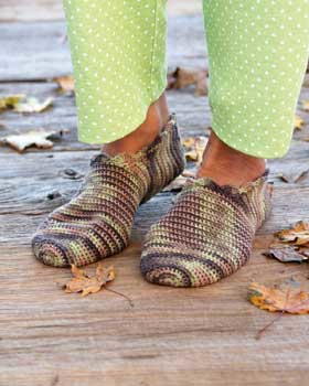 A Fabulous Pair of Crochet Slippers A Fabulous Pair of Crochet Slippers