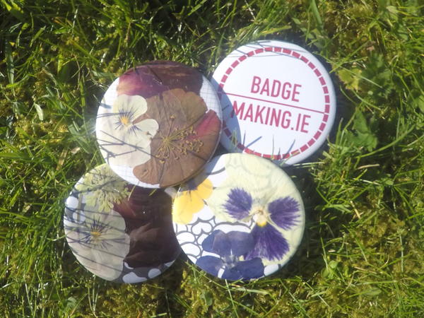 Badge Making with Pressed Flowers