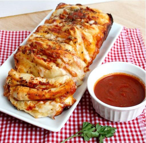4 Ingredient Pizza Pull-Apart Bread 4 Ingredient Pizza Pull-Apart Bread