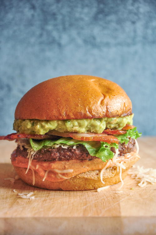 Southwest Bacon Burgers with Guacamole and Spicy Yogurt Southwest Bacon Burgers with Guacamole and Spicy Yogurt