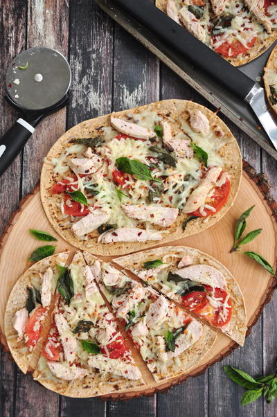 Grilled Chicken Flatbread Pizza Grilled Chicken Flatbread Pizza