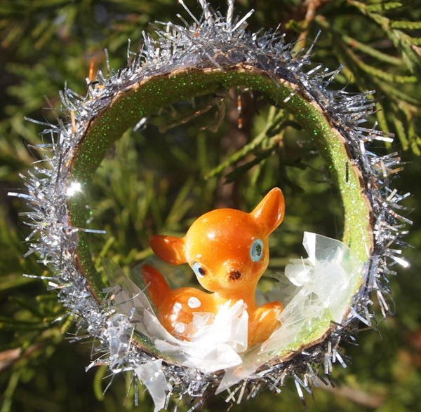 Dollar Store Vintage Vignette Ornament Dollar Store Vintage Vignette DIY Christmas Ornament