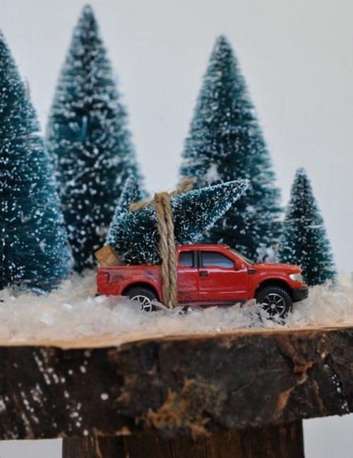 Getting the Christmas Tree Centerpiece Getting the Christmas Tree Centerpiece