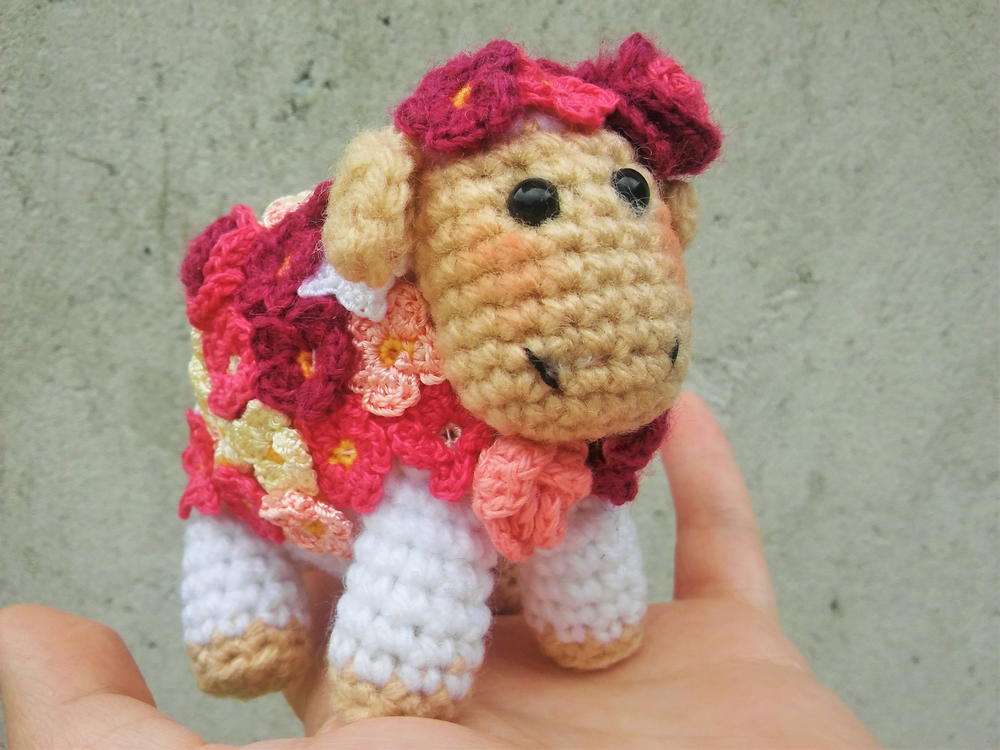 Flower Sheep Amigurumi AllFreeCrochet.com