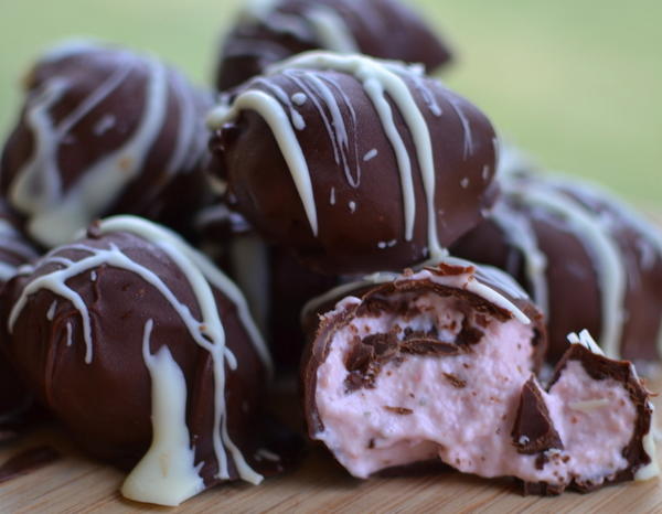 Strawberry Cream Truffles Strawberry Cream Truffles