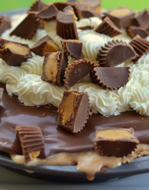 Reese’s Peanut Butter Ice Cream Pie