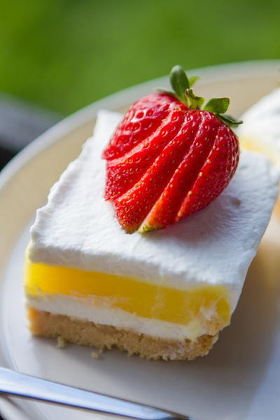No-Bake Lemon Dessert Lasagna No-Bake Lemon Dessert Lasagna