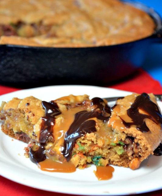 Candy Bar Skillet Cookie Candy Bar Skillet Cookie