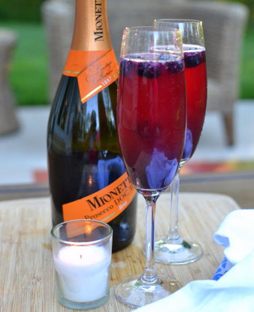 Blueberry Bellini Cocktails Blueberry Bellini Cocktails