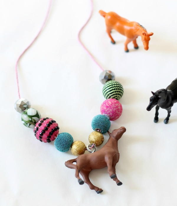 Adorable Pony Beaded DIY Necklace Adorable Pony Beaded DIY Necklace