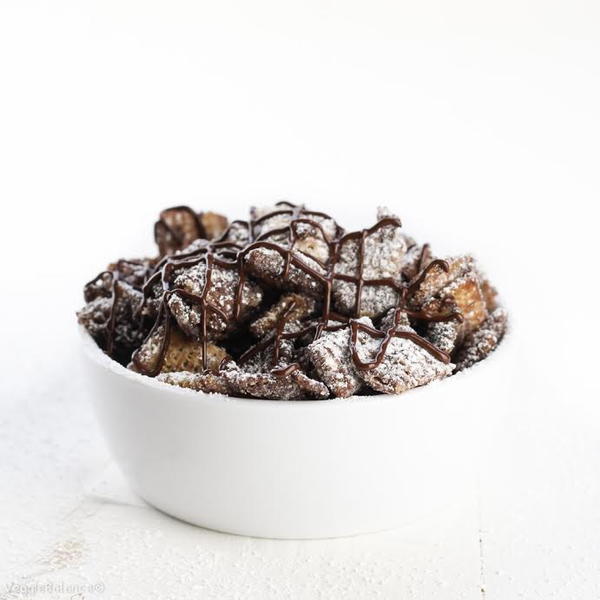 Dark Chocolate Cinnamon Muddy Buddies Dark Chocolate Cinnamon Muddy Buddies