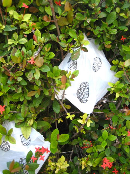 Haunted DIY Yard Decor Haunted DIY Yard Decor