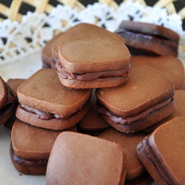 Chocolate Cookie Sandwiches Chocolate Cookie Sandwiches