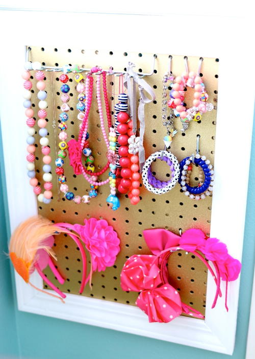 Amazing DIY Jewelry Organizer Amazing DIY Jewelry Organizer