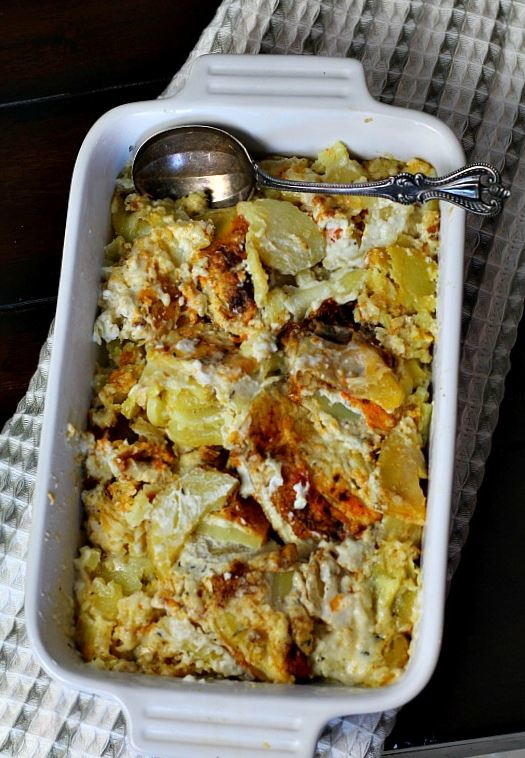 Cheesy Scalloped Potato Casserole | FaveSouthernRecipes.com