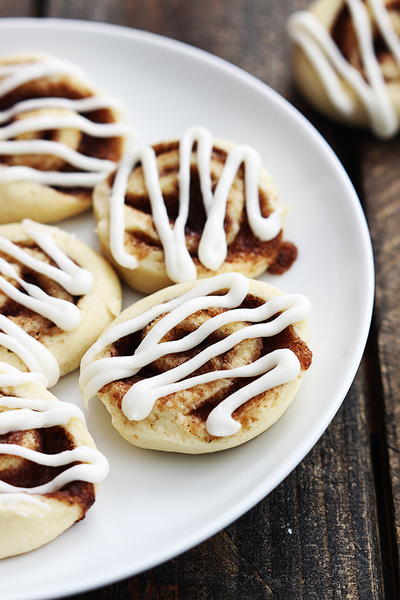 Easy Cinnamon Roll Cookies Easy Cinnamon Roll Cookies