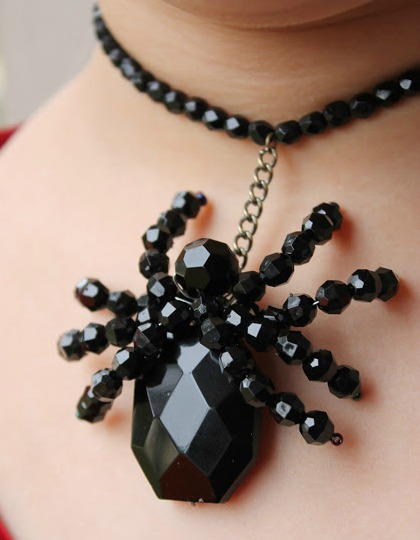 Creepy Crawly Beaded Choker Creepy Crawly Beaded Choker