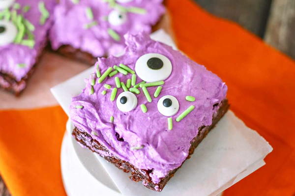 Monster Googly Eye Brownies Monster Googly Eye Brownies