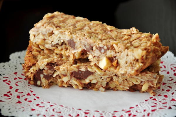 Triple Nut Chocolate Energy Bars Triple Nut & Chocolate Energy Bars