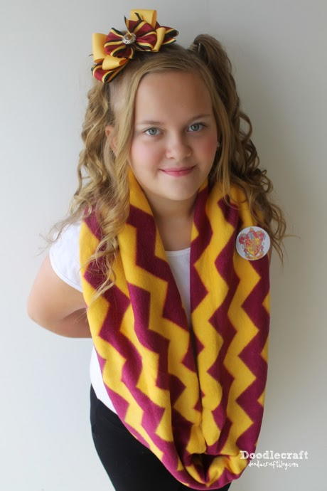 Gryffindor-Inspired Infinity Scarf Tutorial Gryffindor-Inspired Infinity Scarf Tutorial