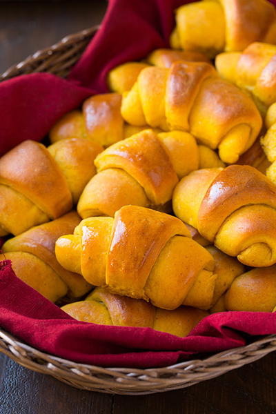 Pumpkin Dinner Rolls