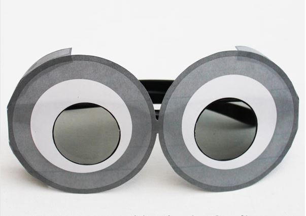 homemade minion goggles