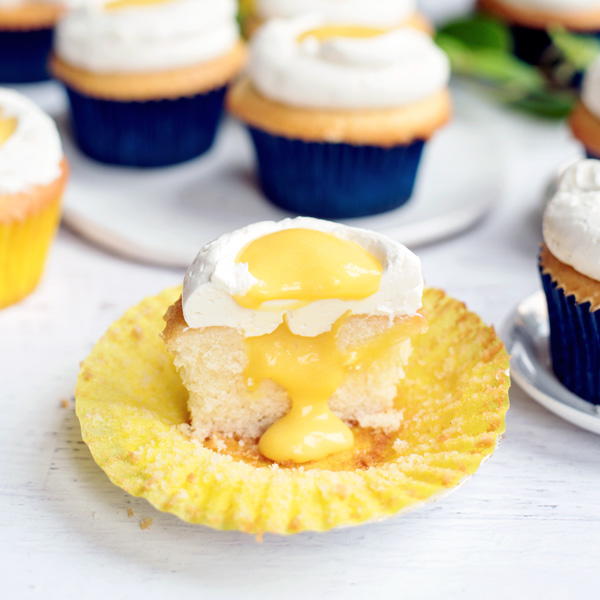 Stuffed Mango Cupcakes Stuffed Mango Cupcakes